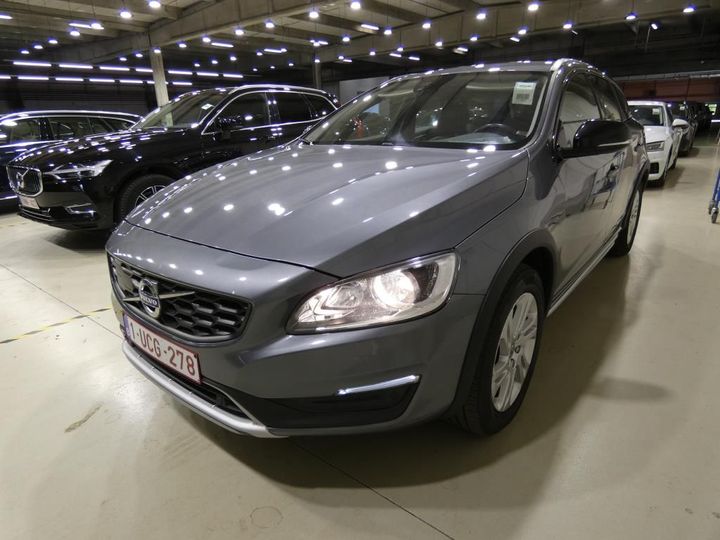 VOLVO V60 CROSS COUNT 2018 yv1fzarcdj2055619