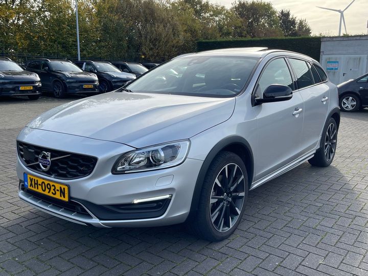 VOLVO V60 CROSS COUNTRY 2019 yv1fzarcdj2057369