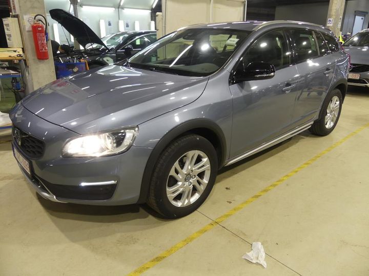 VOLVO V60 CROSS COUNT 2018 yv1fzarcdj2057434