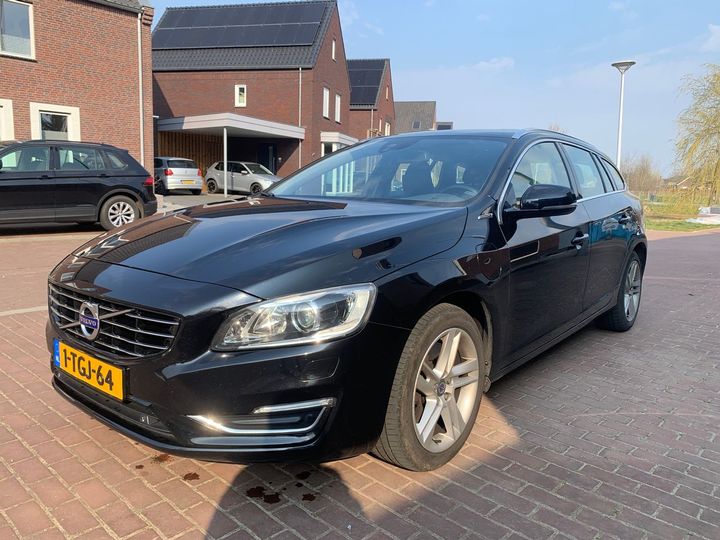 VOLVO V60 2013 yv1gwaa50e1183319