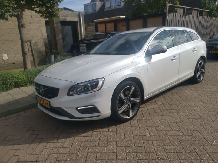 VOLVO V60 2014 yv1gwaa50f1221408