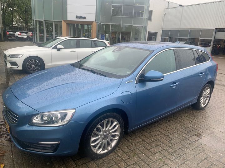 VOLVO V60 2014 yv1gwaa50f1241745