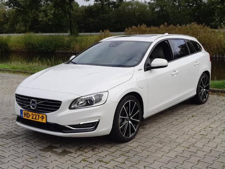 VOLVO V60 2015 yv1gwbnh0g1297585