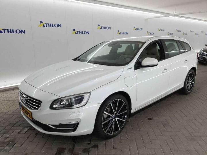 VOLVO V60 2015 yv1gwbnh0g1298564