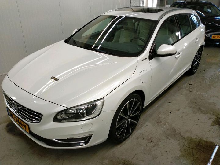 VOLVO V60 2015 yv1gwbnh0g1303336