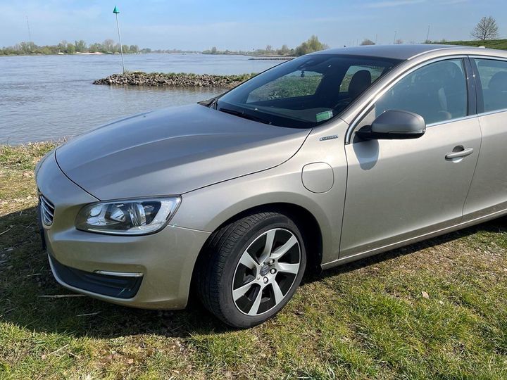 VOLVO V60 2015 yv1gwdch0g1287079