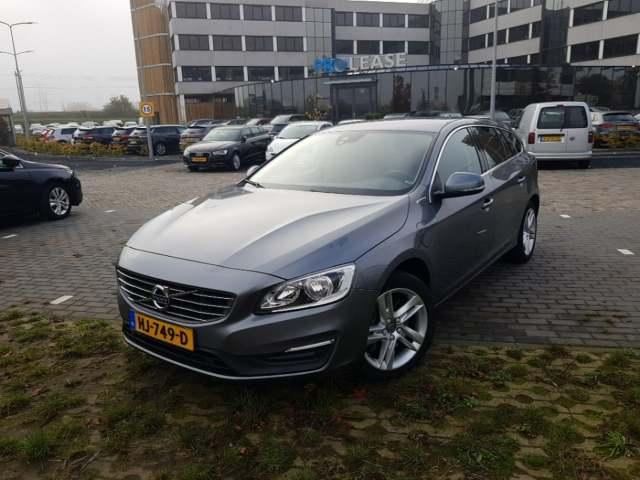 VOLVO V60 2015 yv1gwdch0g1305697