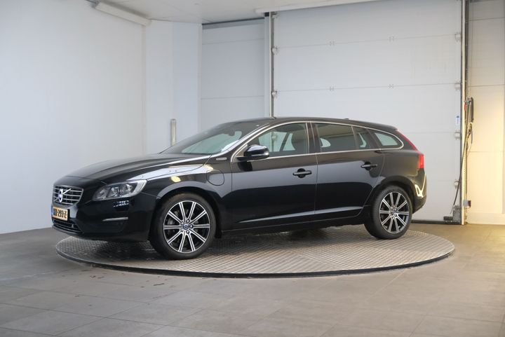 VOLVO V60 2015 yv1gwdch0g1307122