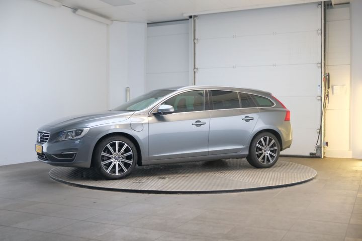 VOLVO V60 2015 yv1gwdch0g1308302