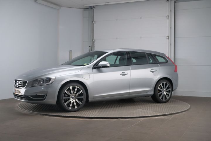 VOLVO V60 2016 yv1gwdch0h1345972