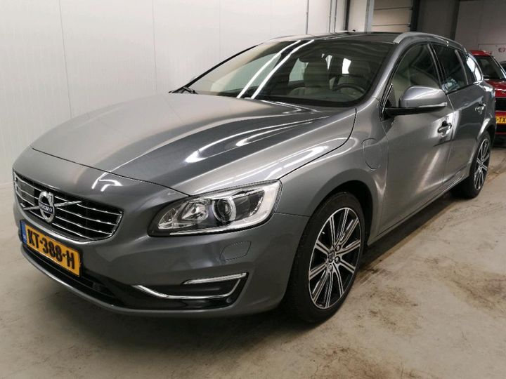 VOLVO V60 2016 yv1gwdch0h1350954