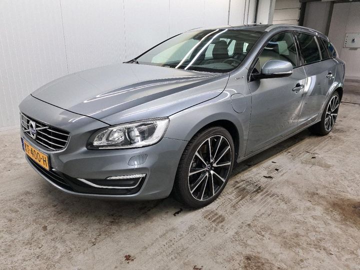 VOLVO V60 2016 yv1gwdch0h1352970