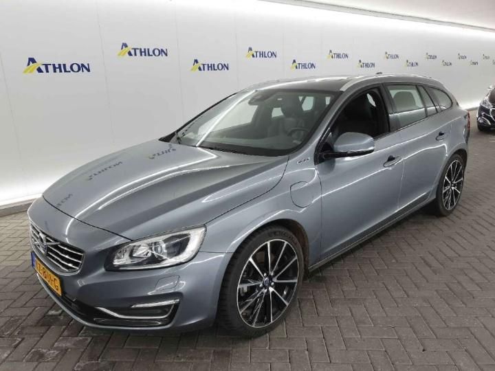 VOLVO V60 2016 yv1gwdch0h1355675