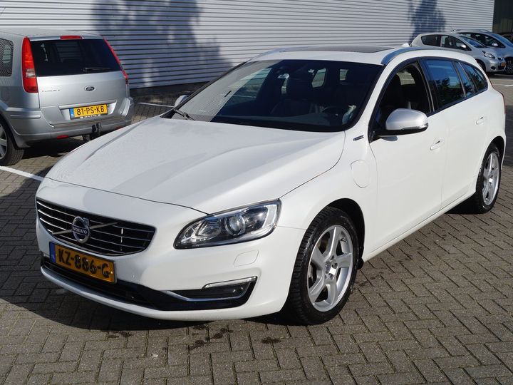 VOLVO V60 2016 yv1gwdch0h1356804