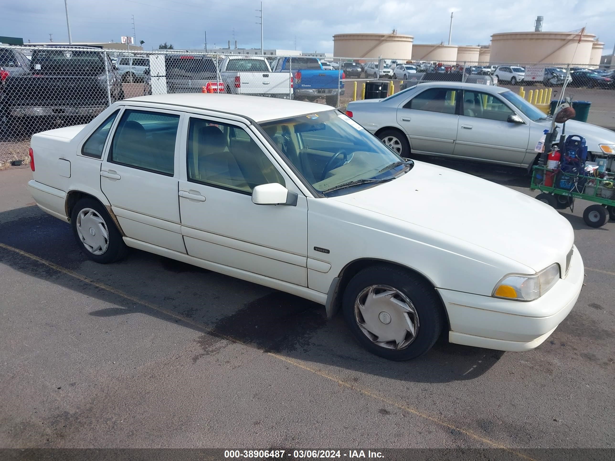 VOLVO S70 1998 yv1ls5578w2547311