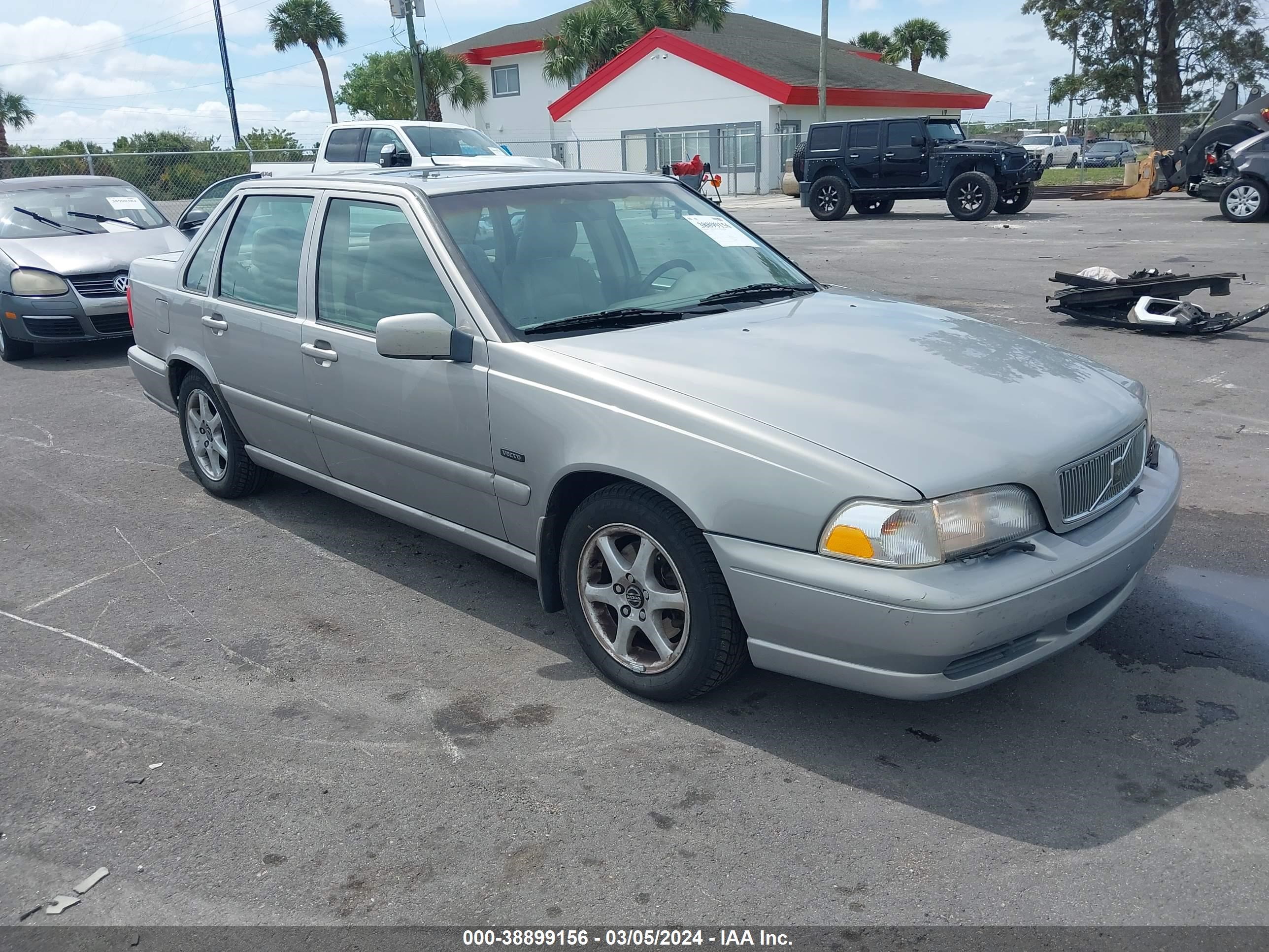 VOLVO S70 1998 yv1ls5677w1519598