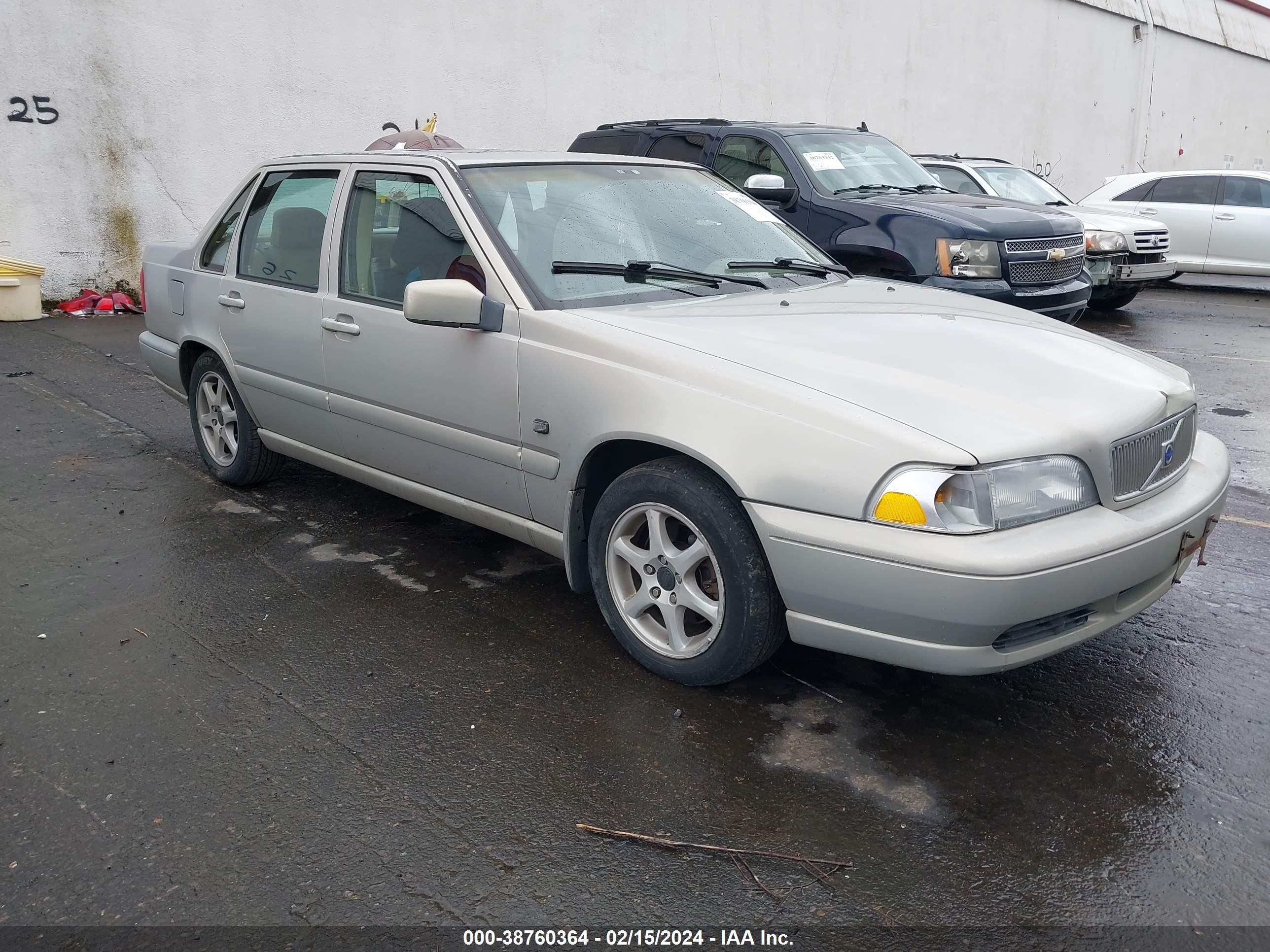 VOLVO S70 2000 yv1ls61j0y2659059