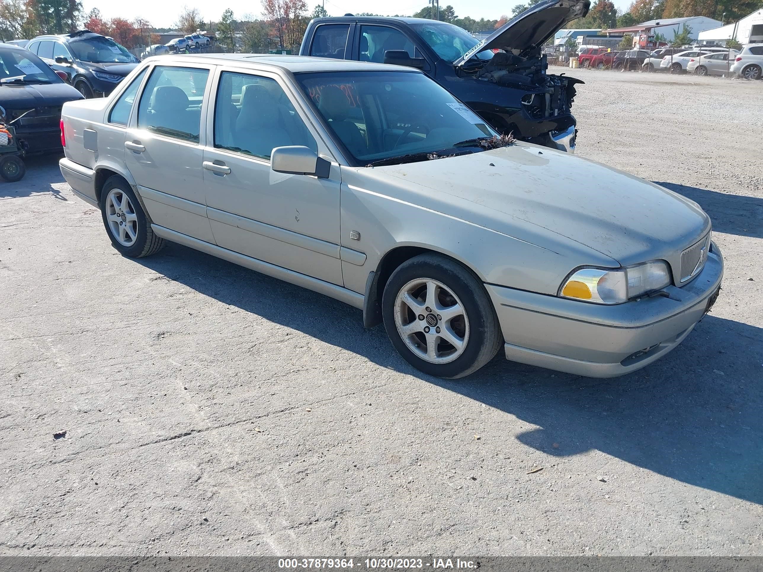 VOLVO S70 2000 yv1ls61j9y2659884