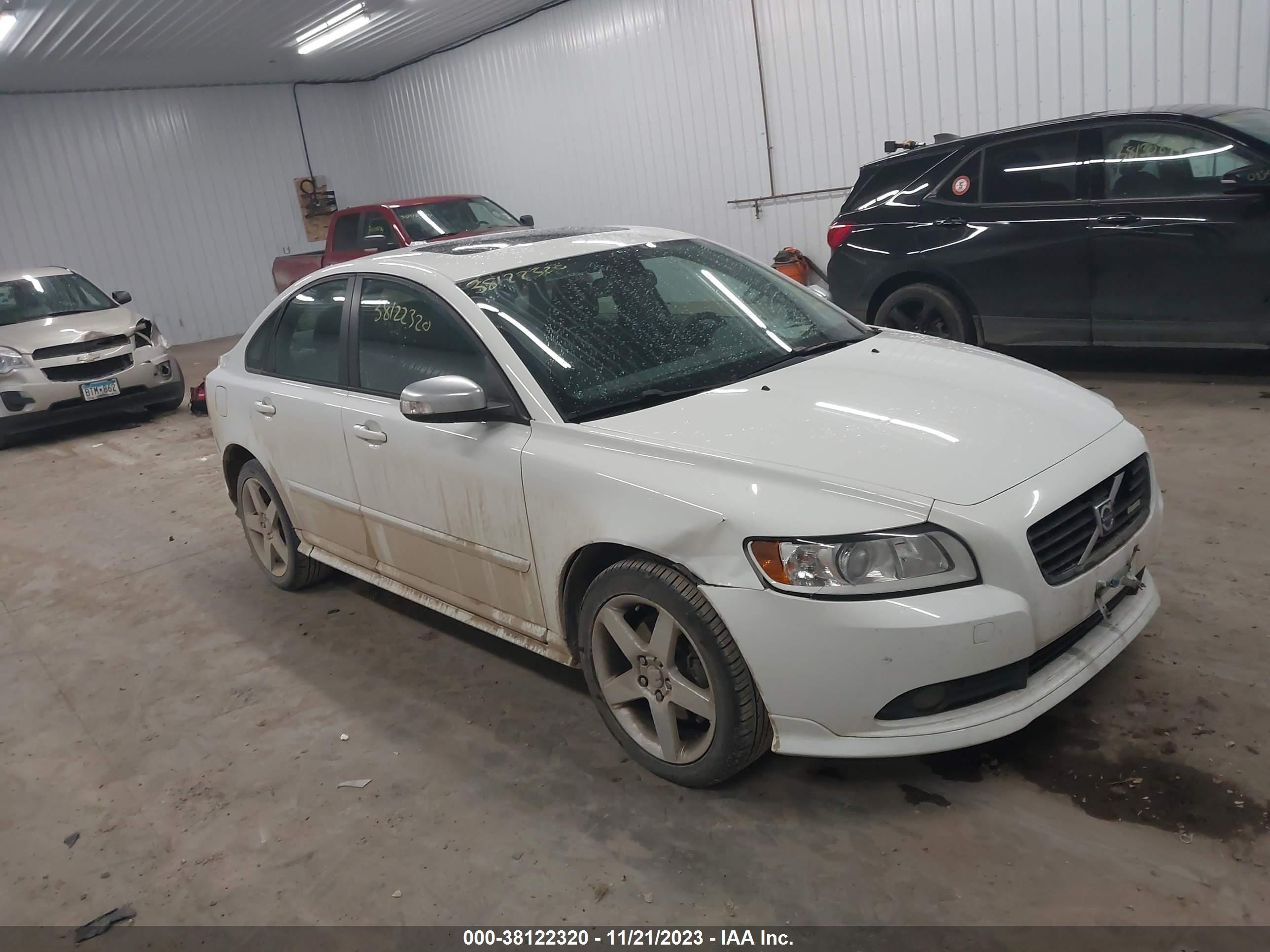 VOLVO S40 2009 yv1mh672x92461416