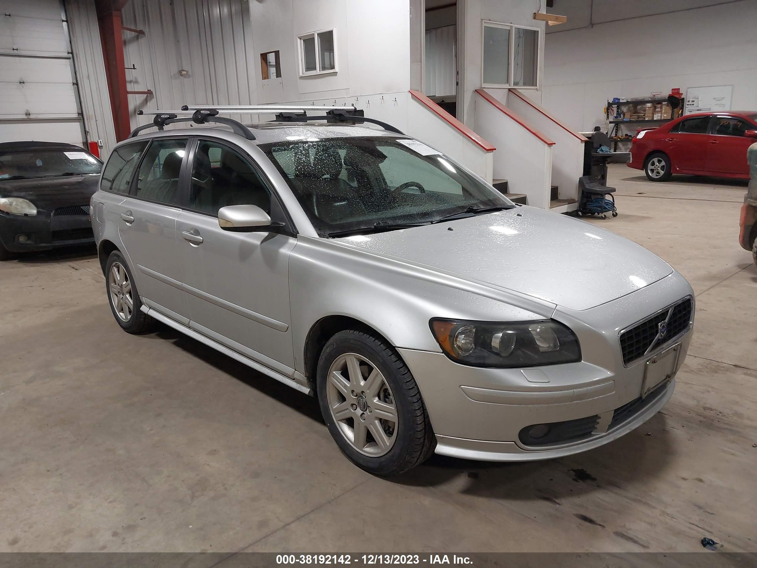 VOLVO V50 2005 yv1mj682452065138