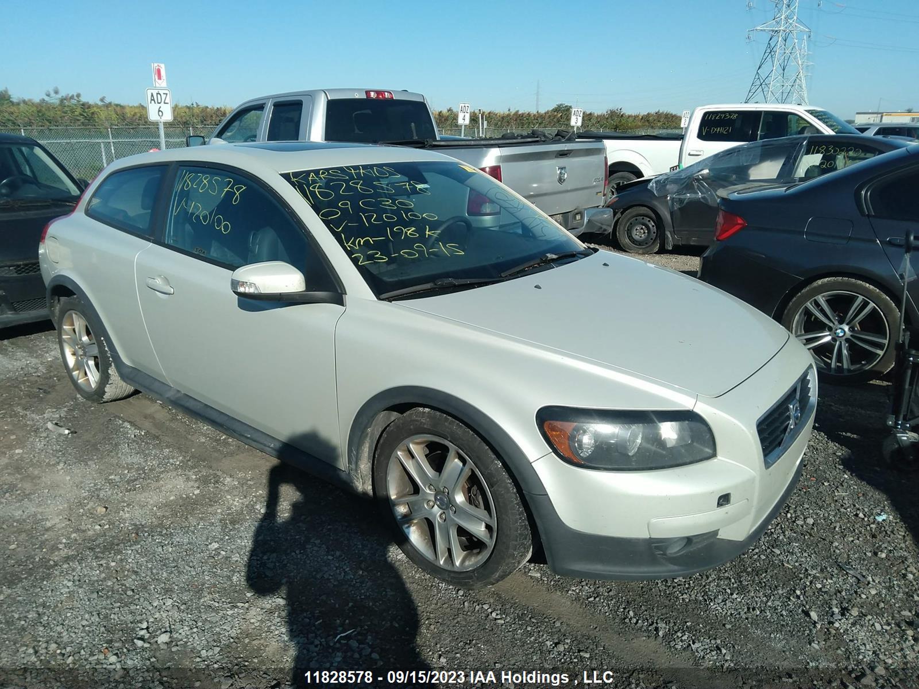 VOLVO C30 2009 yv1mk382192120100