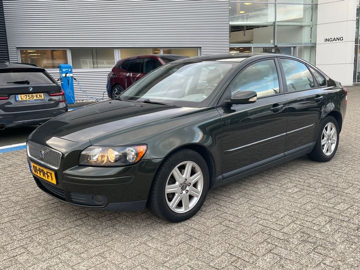 VOLVO S40 2004 yv1ms214252066222