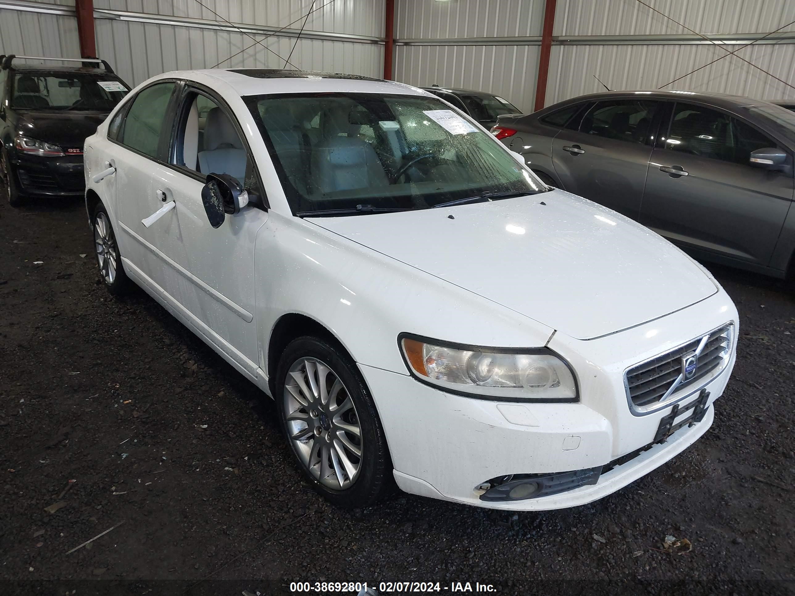 VOLVO S40 2009 yv1ms382292464003