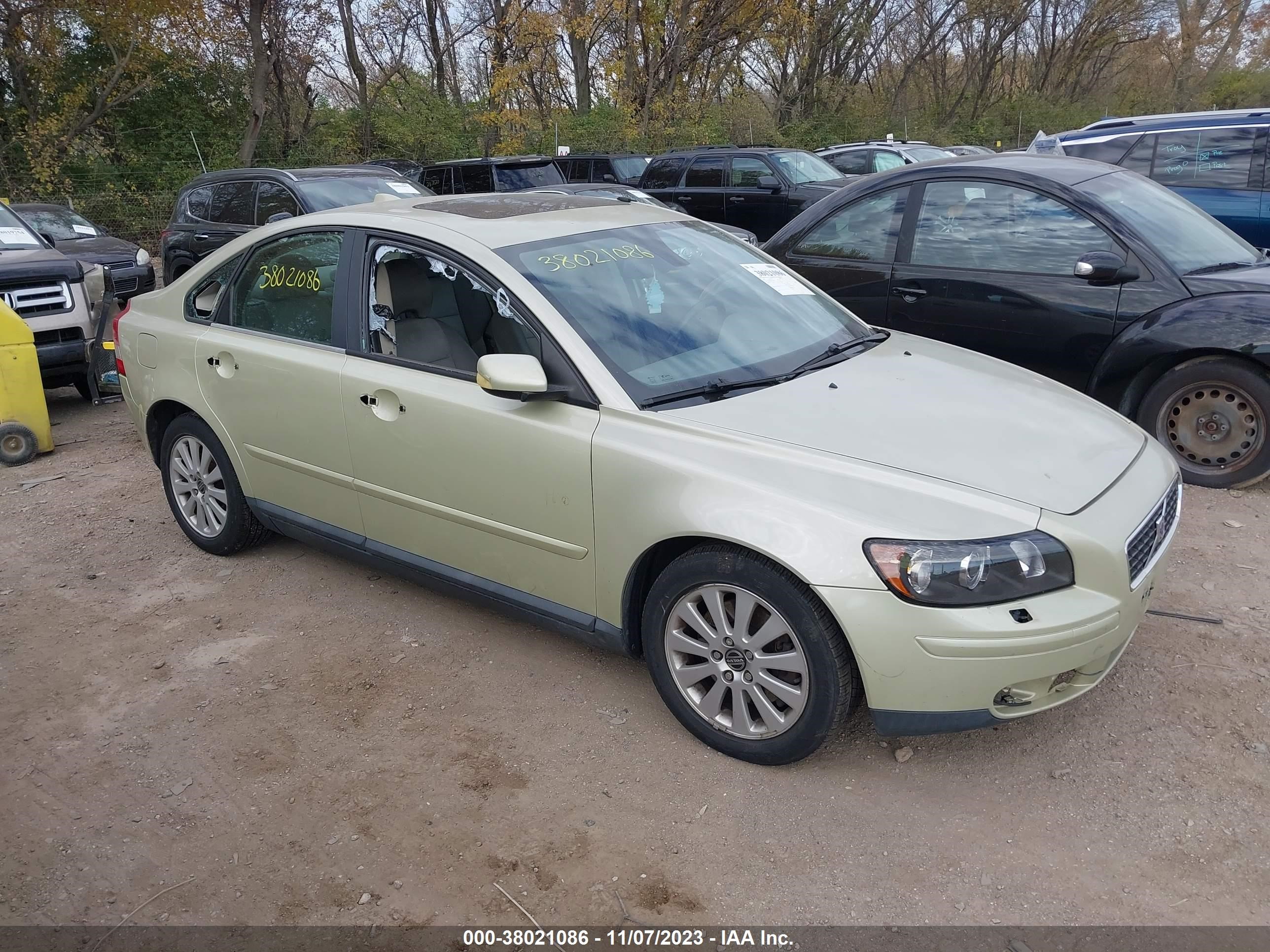 VOLVO S40 2005 yv1ms382552114200