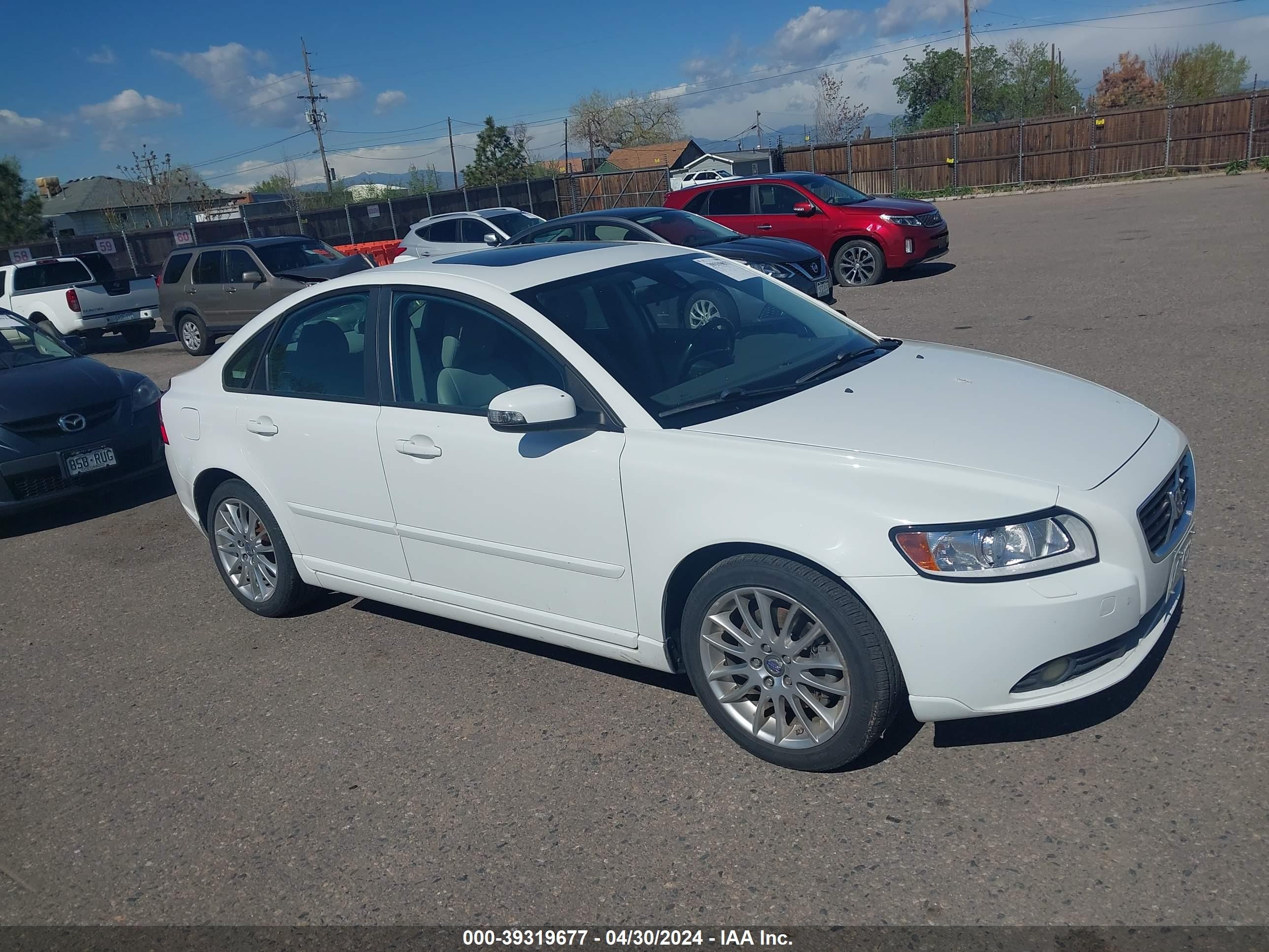 VOLVO S40 2009 yv1ms382592452492