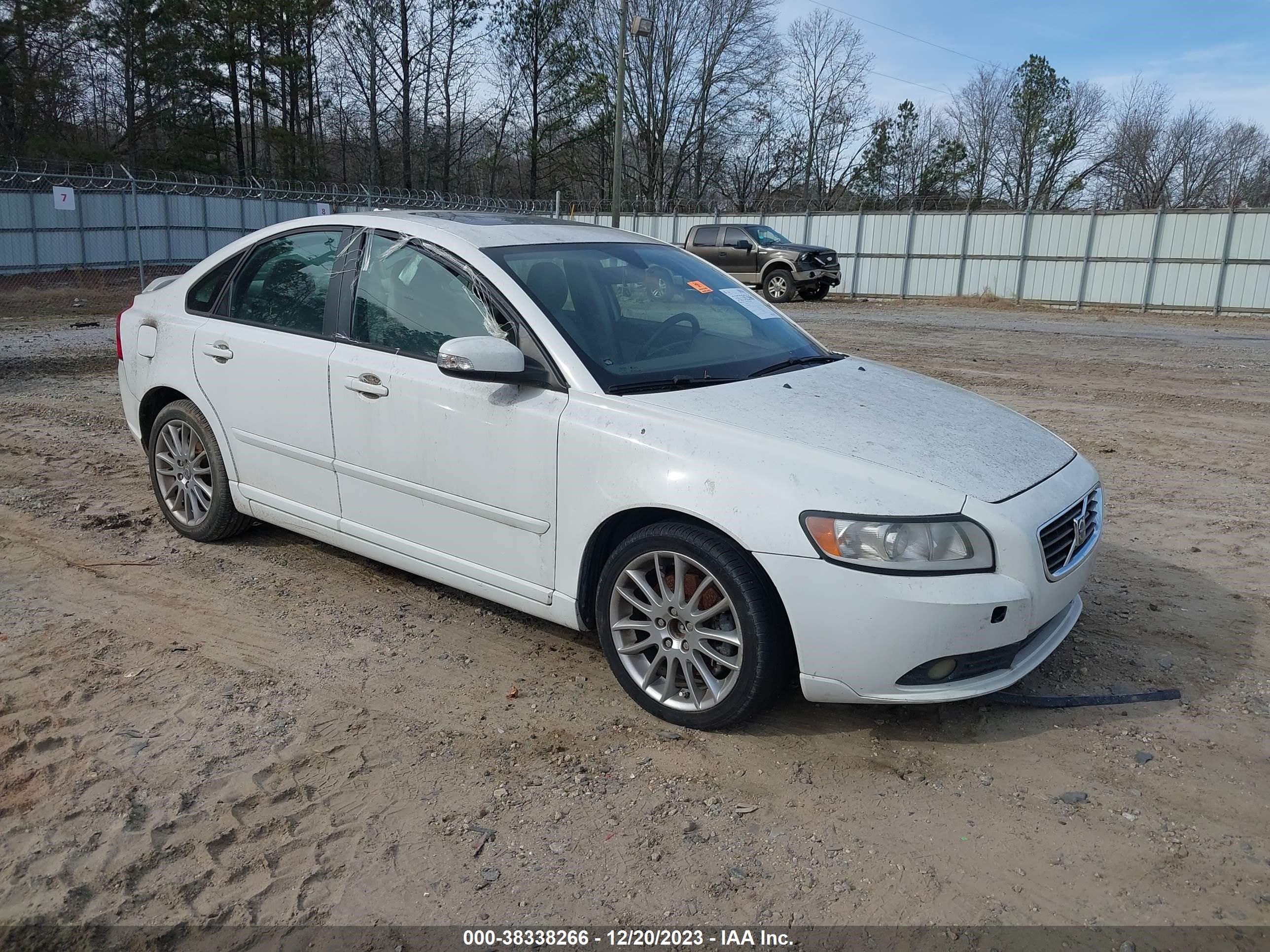 VOLVO S40 2009 yv1ms382892459002