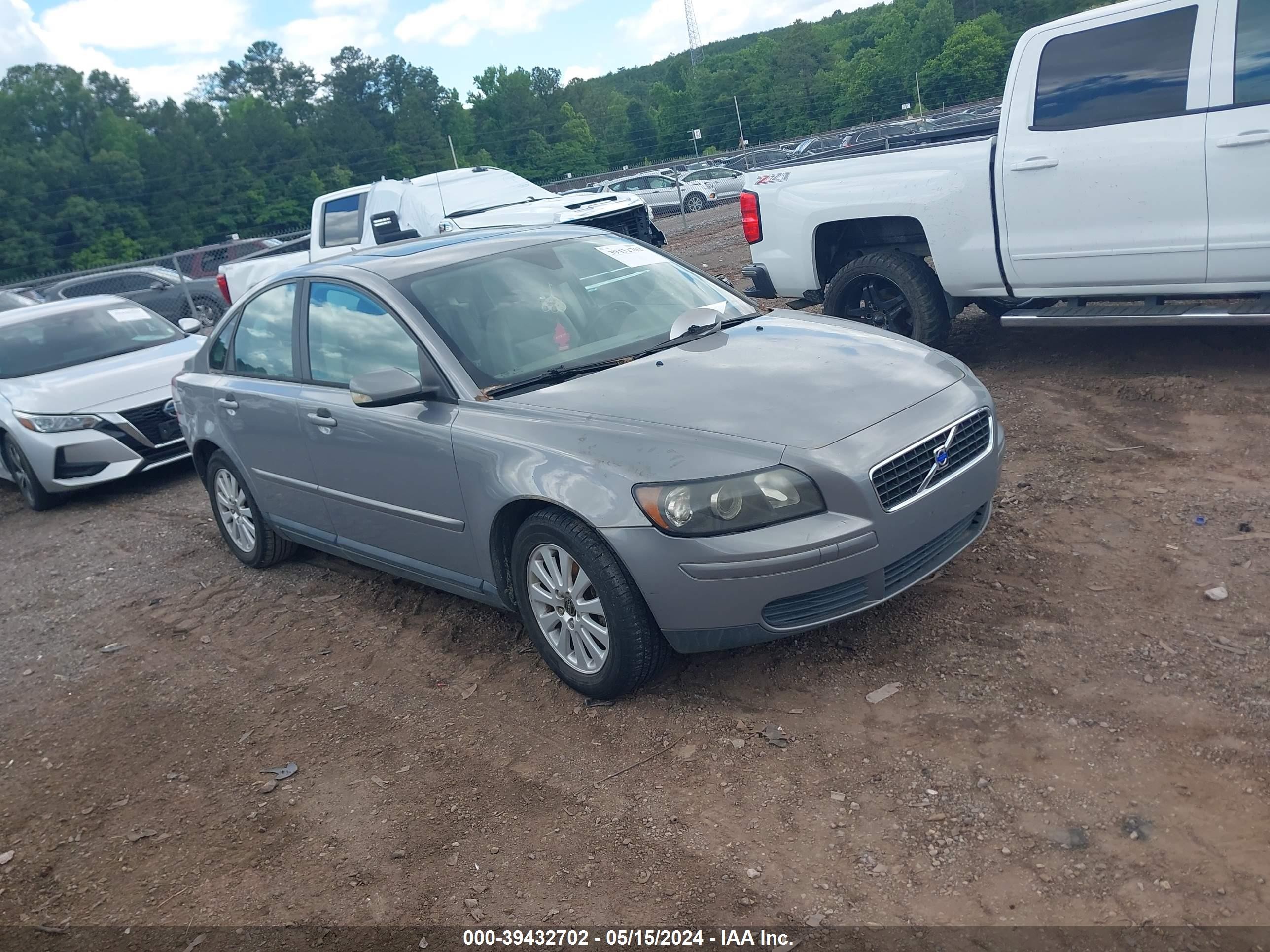 VOLVO S40 2005 yv1ms382952074185