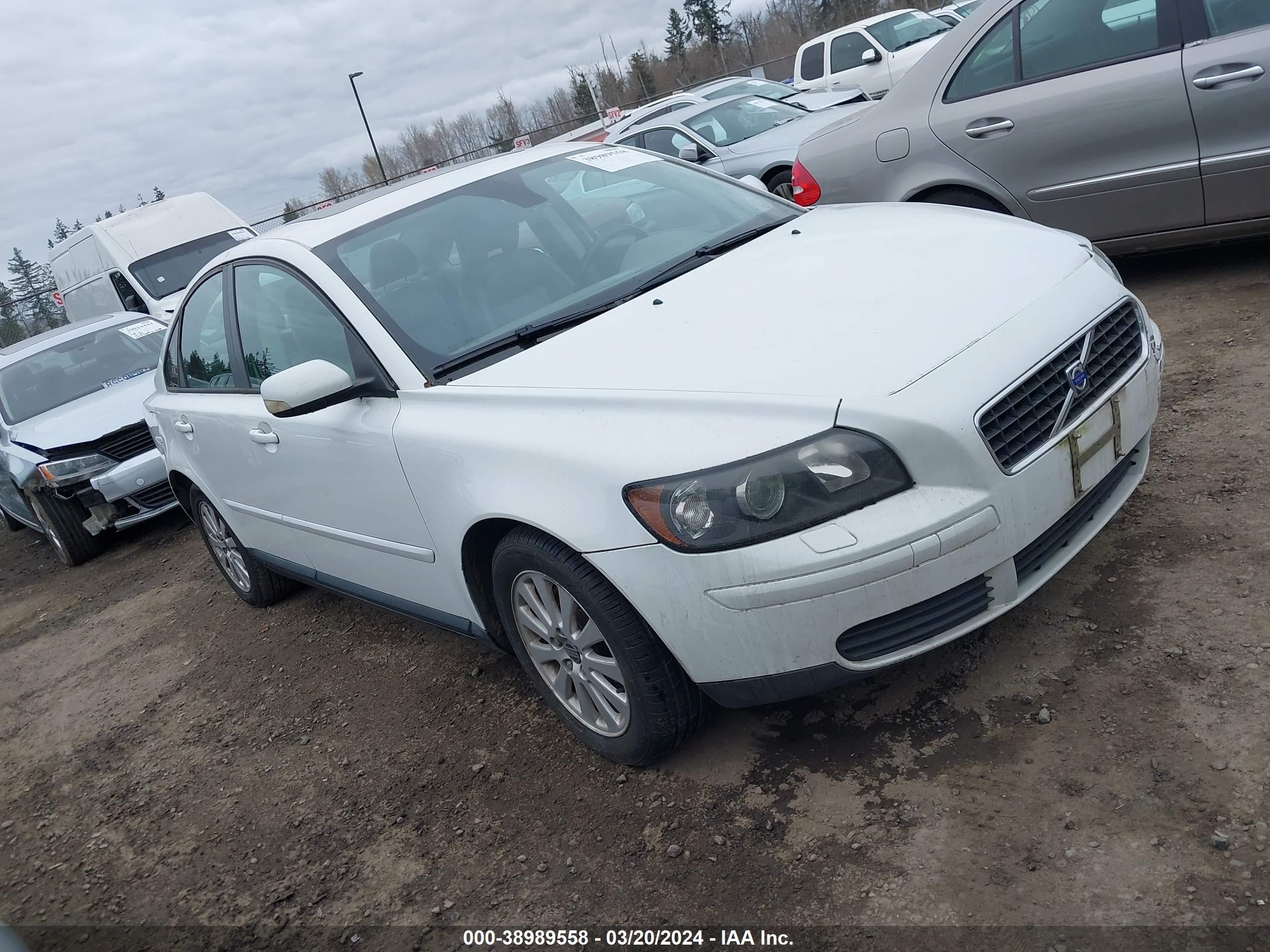 VOLVO S40 2005 yv1ms382x52092646