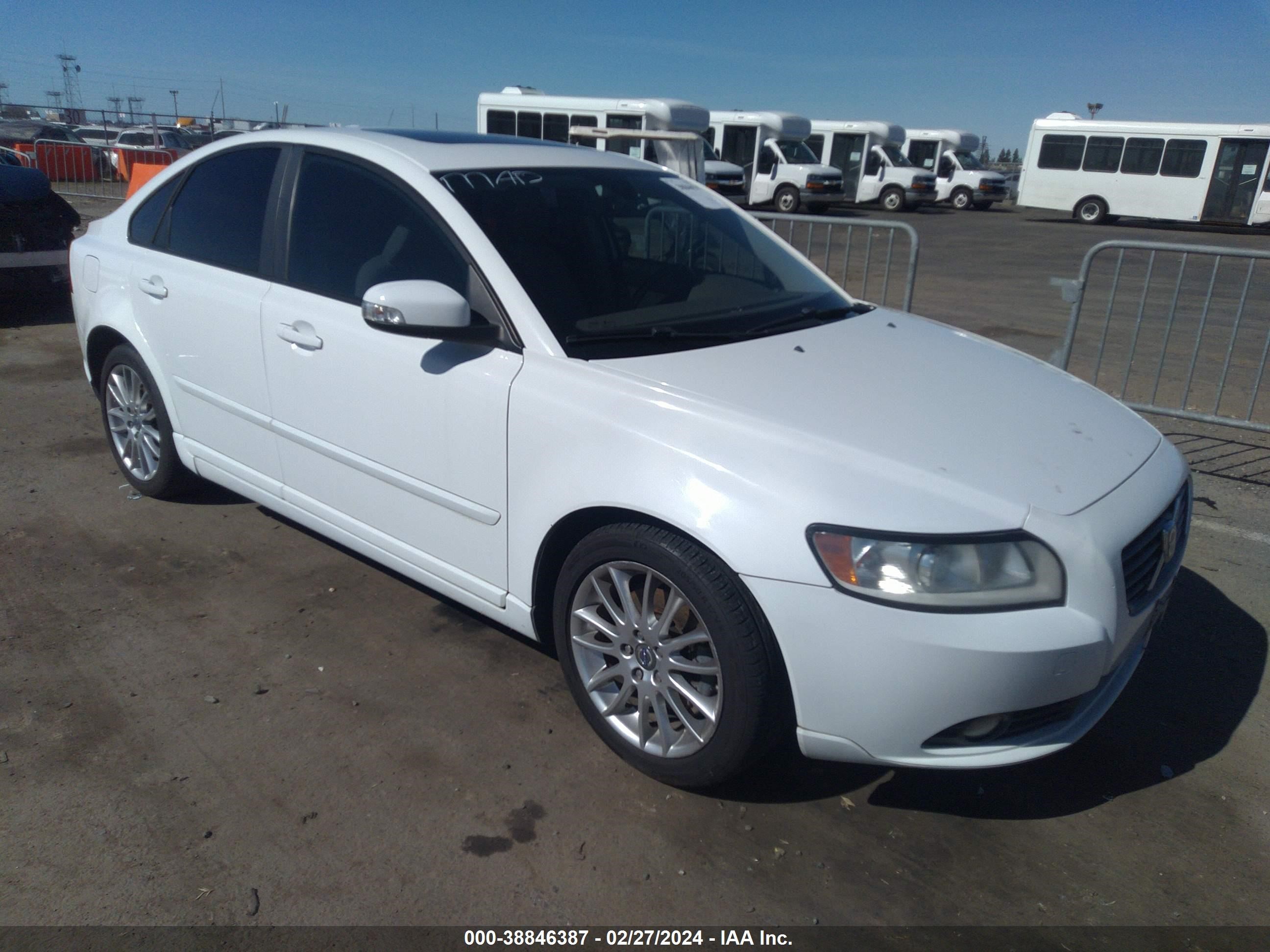 VOLVO S40 2009 yv1ms390792452488