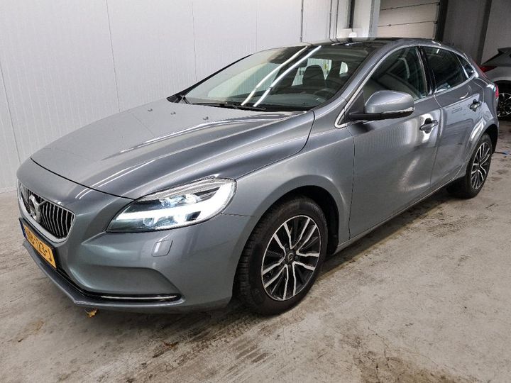 VOLVO V40 2017 yv1mv2181h2404324