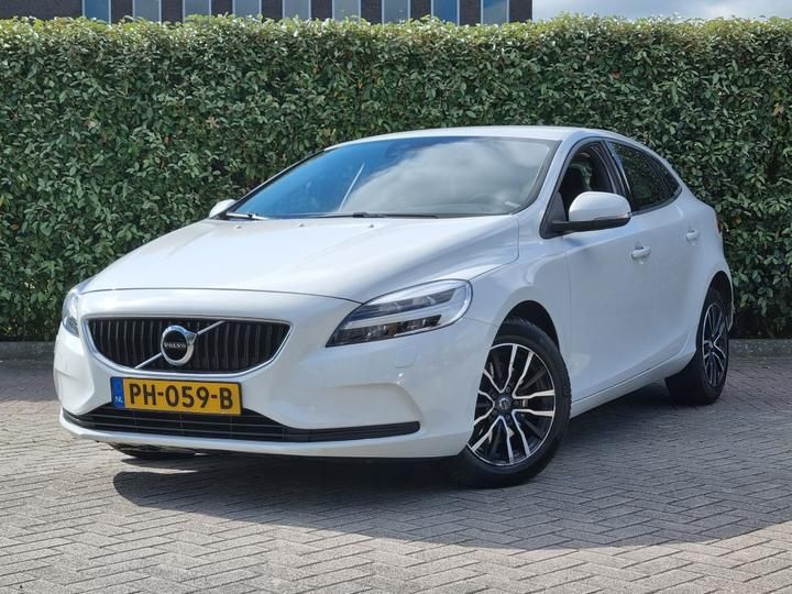 VOLVO V40 HATCHBACK 2017 yv1mv2181j2453711