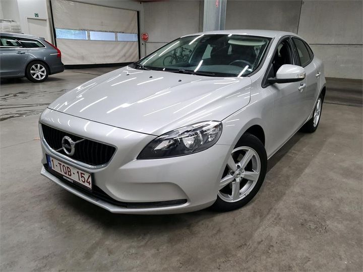 VOLVO V40 2018 yv1mv2181j2487116