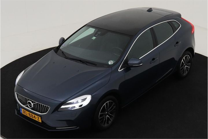 VOLVO V40 2018 yv1mv2181j2488642