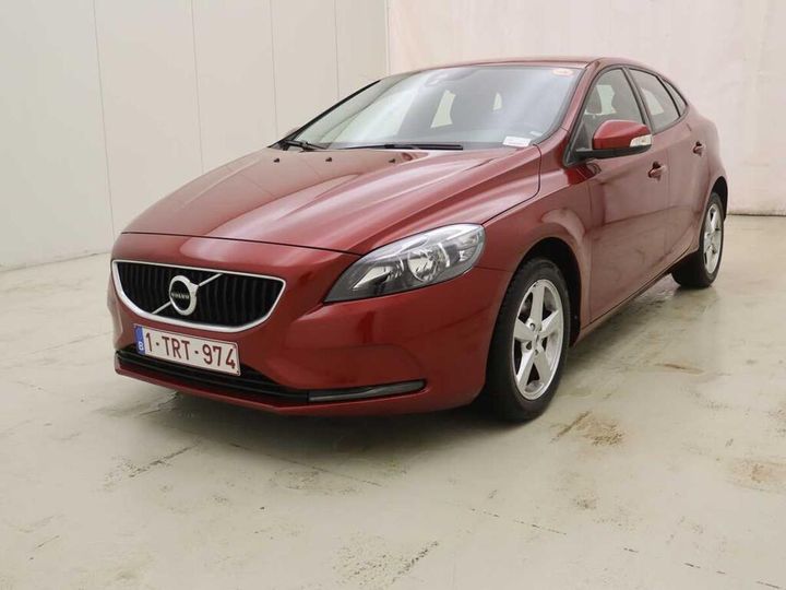 VOLVO V40 2018 yv1mv2181j2497226