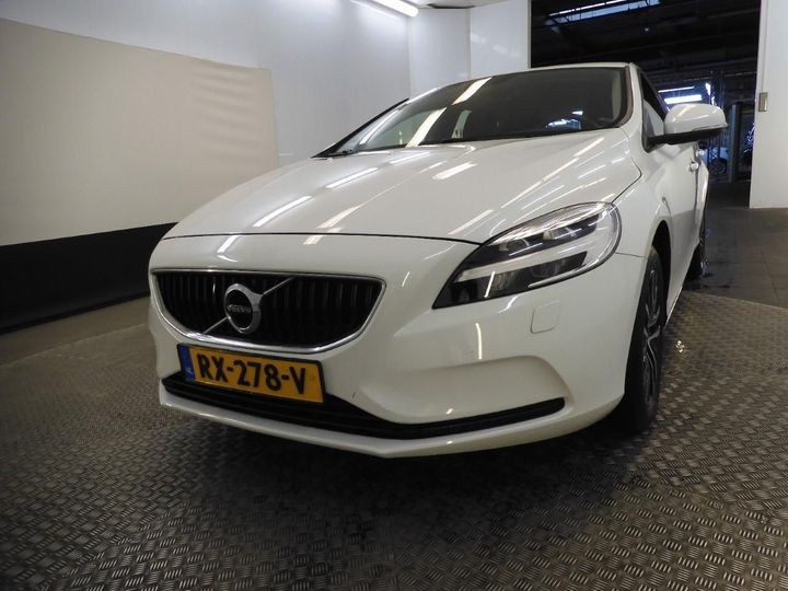 VOLVO V40 2018 yv1mv2181j2505851