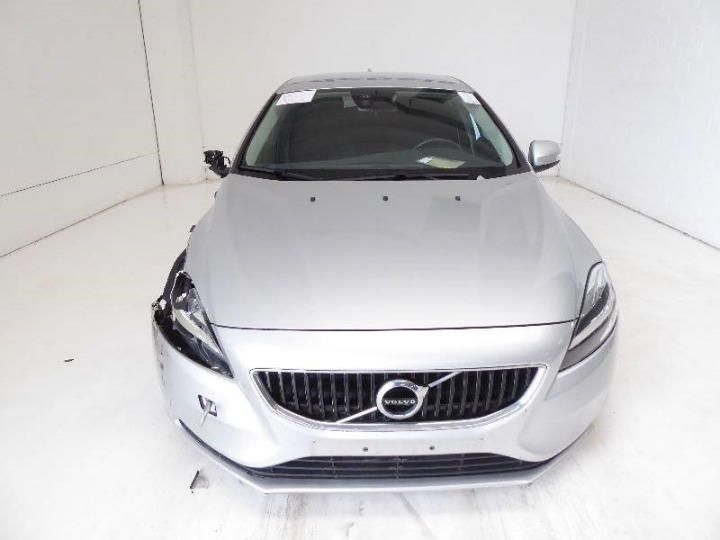 VOLVO V40 HATCHBACK 2018 yv1mv21l1j2478649