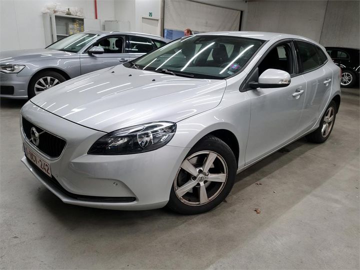 VOLVO V40 2018 yv1mv21l1j2493007