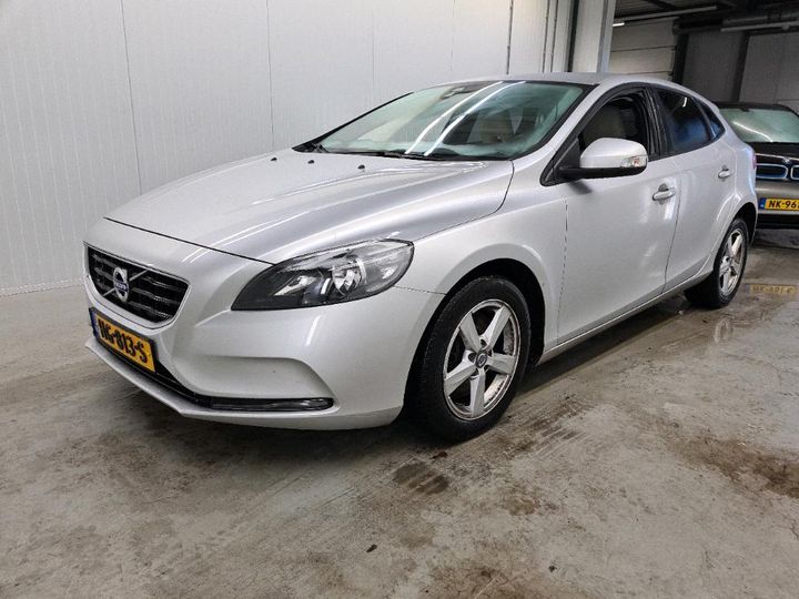 VOLVO V40 2015 yv1mv2880g2306608