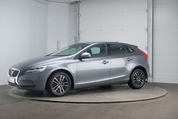 VOLVO V40 2017 yv1mv2880h2401954