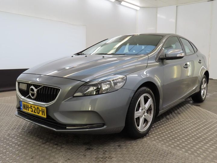 VOLVO V40 2017 yv1mv2880h2415975