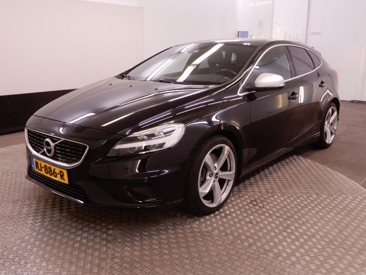 VOLVO V40 2017 yv1mv2880h2420580