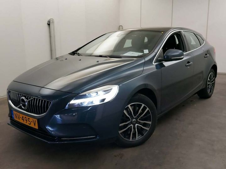 VOLVO V40 2017 yv1mv2880j2443201