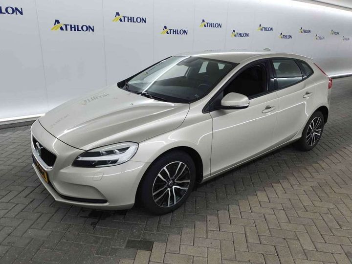 VOLVO V40 2017 yv1mv2880j2458448