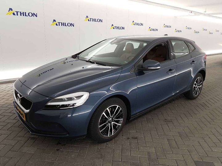 VOLVO V40 2017 yv1mv2880j2475978