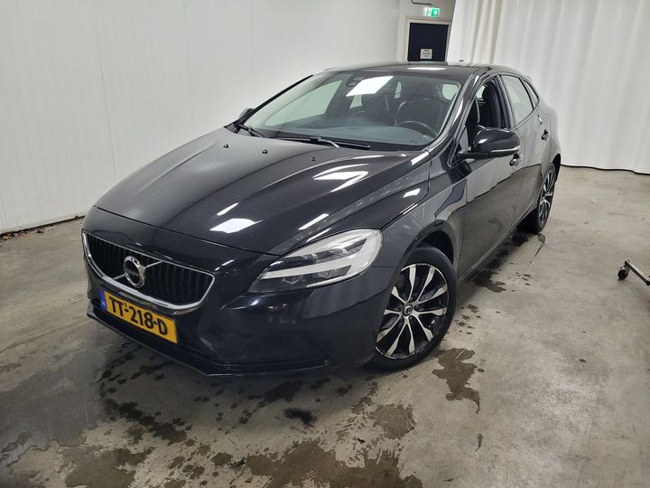 VOLVO V40 2018 yv1mv32v0k2562317