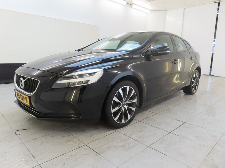 VOLVO V40 2018 yv1mv32v0k2568246